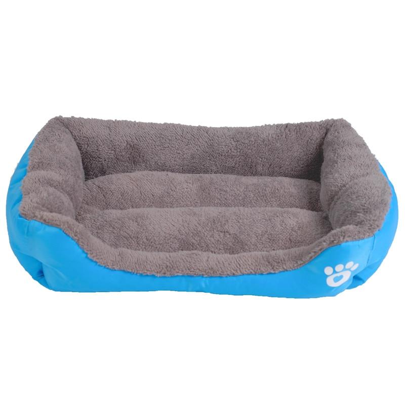 AquaNap™ Fleece Bed – Warmth, comfort, and water resistance in one